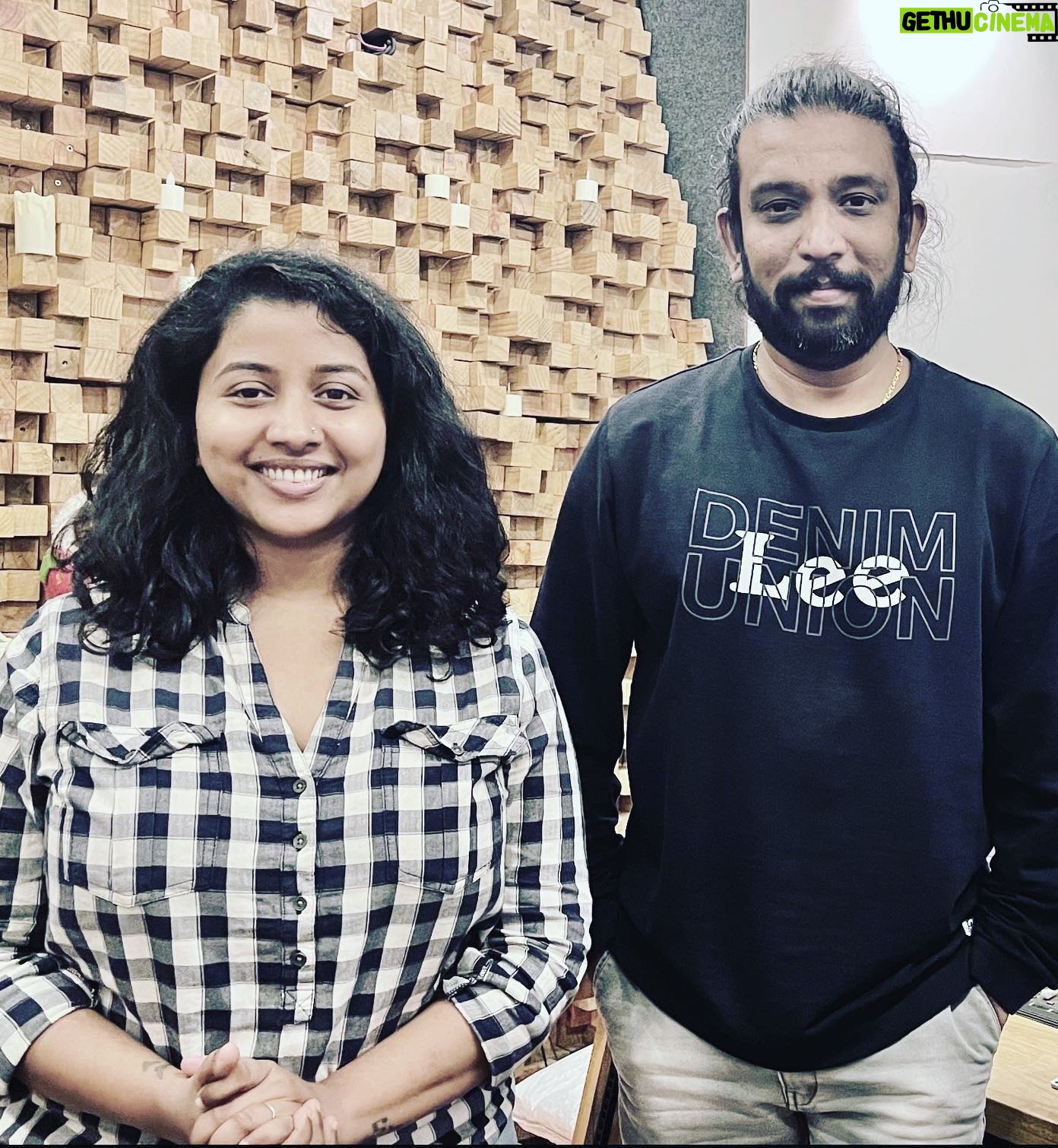 Maris Vijay - 13.9K Likes - nice to meet @aanandijoshi @mmuzikofficial @trinity_waves_studio @marisvijayofficial @marisvijayfanpage stay tuned ..#müzik #music #musicproducer #musicvideo #musicproduction #musical #singer #singersongwriter #singers #singersofinstagram
