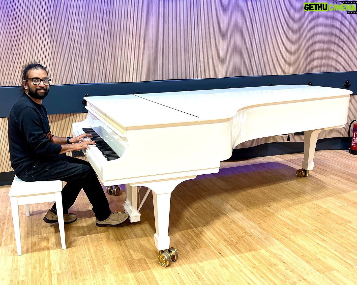 Maris Vijay - 36.8K Likes - "Let your life be a white piano, each key representing a moment of possibility. Play your own melody, embrace the highs and lows, and create a masterpiece that resonates with your soul."#piano #pianoforte #pianoforte #painoflove #whitepiano #pianosolo #grandpiano #pianoplayer #painoflove💔 @marisvijayofficial @marisvijayfanpage @mmuzikofficial @trinity_waves_studio #music #conposer #studio #orcherstra #musicproducer #musicproduction #pianogram