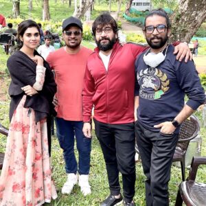 Maris Vijay Instagram - Thank You Master @sherif_choreographer on song shot for VattaKhanal @marisvijayofficial @meenakshi_govindarajann @meenakshigovindarajanfc @meenakshi_govindarajan_lovezz @marisvijayfanpage @mmuzikofficial @trinity_waves_studio #songs #kollywood #kollywoodcinema #kollywoodactress #kollywoodactress #tamilcinema #tamilactress #tamilsong #lovesongs #loveyourself #melody #dance #dancereels #dancer