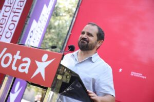 Marisa Matias Instagram - Não desistimos da paz e da igualdade, não desistimos da Europa.

O combate por uma Europa em que a igualdade avance, a denúncia das convergências escondidas entre os candidatos do centro, o compromisso com as trabalhadoras de serviço doméstico e com uma Europa sem muros. Junto com o rock dos @baleia_baleia_baleia, foram essas as causas que subiram ao palco perante centenas de pessoas hoje no comício-festa do Bloco.

📸 @anamendes.jpg