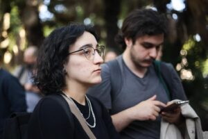 Marisa Matias Instagram - Genocídio não é cultura! 

Ontem juntámo-nos aos trabalhadores e trabalhadoras da EGEAC e a muitas outras pessoas que não aceitam que Carlos Moedas tenha cedido o Cinema S. Jorge a celebração do genocídio em Gaza 🇵🇸

Exigimos um cessar fogo imediato

📸 @anamendes.jpg