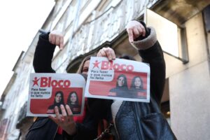 Marisa Matias Instagram - Hoje, fomos mais uma grande onda bloquista nas ruas do Porto.

Há uma esquerda que pode ajudar a derrotar a direita e impor as soluções necessárias na casa, na saúde e no trabalho, uma esquerda que pode reforçar-se no Porto e eleger em Braga, Aveiro e noutros distritos. Essa esquerda é o Bloco, onde o teu voto conta.

📸 @anamendes.jpg