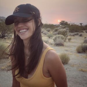 Marisé Álvarez Instagram - Extrañando el desierto junto a gente hermosa. @maricuembe @cayeycicada @barbararmota 📷: @aemile #tbt #lacura #lunaenleo