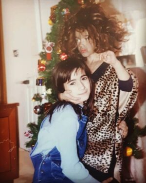 Marita Zafra Instagram - ¡¡Felicidades hermana!!
 Cumpliendo años bonita por todos lados, con la energía de las Zafra, y la sonrisa como la luz a través de un prisma dando color y alegría.
Te quiero mucho, ¡A celebrarlo! 
@virginia_m_zafra