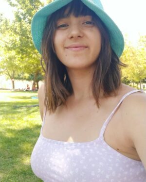 Marita Zafra Instagram - Ojú qué calor! 
Ya no hacen falta juegos de cartas, ni petanca pa tirar al que pierda a la piscina.
 ¡Tamos en remojo todos sin excusa!
Día de pisciii