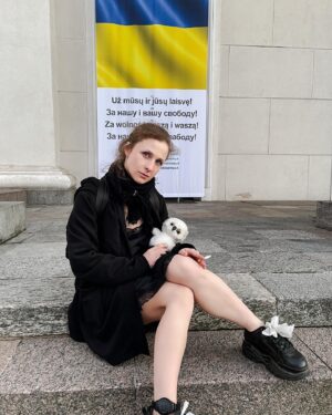 Mariya Alyokhina Instagram - я поехала в тур с нашим концертом - riot days
21 день «лишения свободы» - оставила российскому государству на чай
электронный браслет - превратился в театральный реквизит
а в жизни стало на одно супер приключение больше 🧚

пс если вы вдруг в одном из городов с афиши - пишите мне и @olgaborisovaolgaborisova и приходите