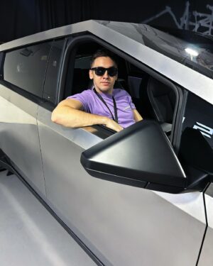 Mark O’Dea Instagram - Elon Musk loved my flying car video so much… he let me ride the first ever Cybertruck to ever set foot in Malaysia 😎

This one doesn’t fly… but it really is next level 😮

Damnnn the future is getting really exciting 🤓

#tesla #cybertruck