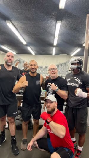Mark Rhino Smith Instagram - London I’m here , get ready. Nov 17th it’s go time 🔥 Thank you @wildcardboxingclub @freddieroach @dickeklund @louisdurkin 
Very excited about fighting at York Hall for @misfitsboxing V @adambrooksmedia 🥊 Get your tickets peeps @daznboxing  @mamstaylor @ksi Let’s goooooo