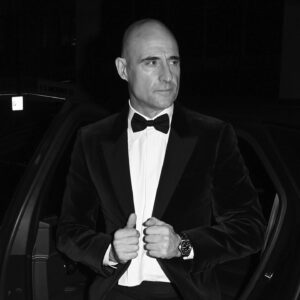 Mark Strong Instagram - Kingsman reunion at the Dunhill BAFTA dinner.. @dunhill @bsbpartnerships @gregwilliamsphotography @davebenett @taron.egerton @bremontwatches #kingsman #style #movies #fashion