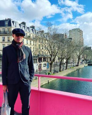 Mark Strong Instagram - Happy Valentine’s Day from the City of Love! ❤️ #valentines #paris