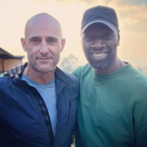 Mark Strong Instagram - Filming with a lovely bunch of people.. @kerrywashington @omarsyofficial @carnojoe #whatimdoing #shadowforce #action #movie #colombia