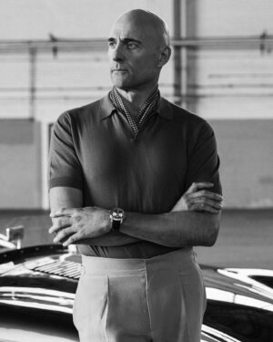 Mark Strong Instagram - The Bremont Jaguar C-type chronograph.
Beautiful British made watch beautiful car and distinctive tailoring.. Congratulations to everyone involved.. @bremontwatches @bremontnick @gilesenglish @jaguar @styleanderror @privatewhitevc @jamesedenpw @connolly @thom__sweeney @crockettandjones_official @johnsmedleyknitwear @andersonandsheppard @sarahexley1 #fashion #fashionstyle #watches #cars #clothes #fashionphotography