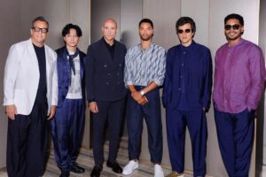 Mark Strong Instagram - In Milan for the Armani Men’s Spring/Summer ‘24 collection. Thank you to @giorgioarmani and great to meet @johnboyega @regejean @michaelb05 @gmuccino @toma_ikuta_j #brendanfraser #francescoscianna thanks too to @nadiaaltinbas #fashion #mensfashion #milanfashionweek