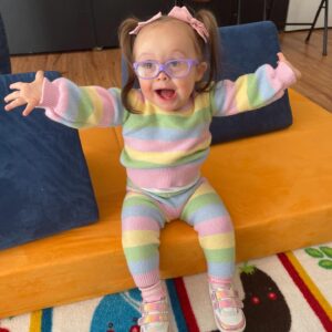 Mark Tremonti Instagram - Happy World Down Syndrome Day!!
@stellamonroeelizabeth I’m so proud to be your Dad, you make the world a much better and happier place. 💙💛 #worlddownsyndromeday @ndssorg @vlmvictoria @austentremonti @pearsontremonti