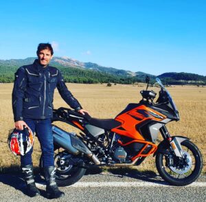 Mark Webber Instagram - The missile in the Adventure Bike category, @ktm_official 1290 Adventure 😳 
Agility, beautiful gearbox and insane power output. I rode its little brother a fews years back, the steps since then is all credit to the Austrian based juggernaut. 💪🏼

#readytorace