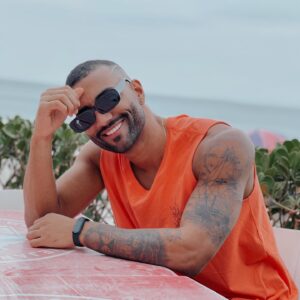 Markinhos Instagram - Em constante transformação e em busca de ser a minha melhor versão. 💫