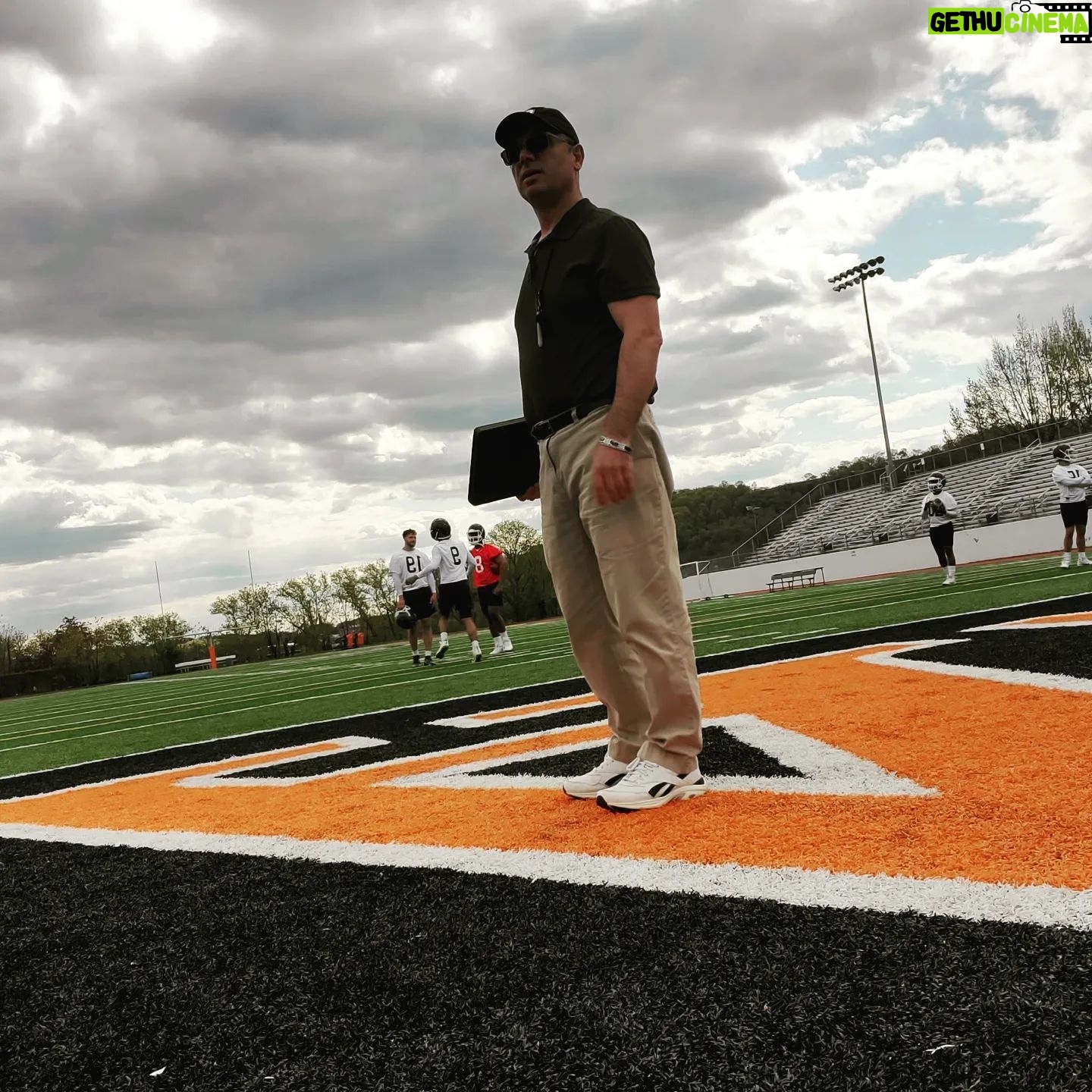 Marko Caka - 3 Likes - My life behind the scenes 🎬🎥
#20centuryfox #biography #drama #sport #movie #nfl #patriots #coach #character #onset #working #acting #lovemyjob #sagactor #photooftheday📷
#actinglife #love #instagood #fashion #photooftheday #beautiful #art #photography #happy