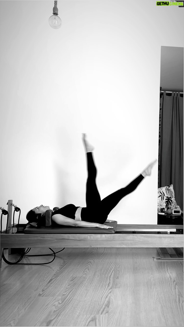 Marta Andrino - 3 Likes - Há dias que me sinto a “Super Marta” a apanhar cogumelos nos Pilates com máquinas. 💪🏼🤛🏼@sentires_margarida_rito obrigada por me apresentares uma infinidade de exércitos que me divertem muito, embora acabem comigo 🤣