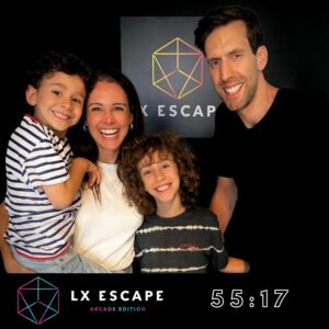Marta Andrino Instagram - Os actores Marta Andrino e Frederico Amaral vieram fazer o seu primeiro escape em família na Arcade Edition, e a diversão foi tanta que escaparam com tempo de sobra… @martaandrino @frederico_amaral_ #lxescape #escaperoom #escaperoomlisboa #jogosdefuga #arcade #belém