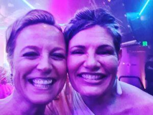 Marta Dusseldorp Instagram - Hung out with rockstar @yaelstone (check out her "Robin" in #bayoffirestv episode 3  streaming now on @abctv iview.

Fan girled over the extraordinary @chloeshayden & @ayeshamadon from @heartbreaknetflix @netflixanz

Annnnnd met and cuddled @gigiamazonia - a wonder woman/goddess. 
Alone Tasmania @sbs_australia

What a night! At the @tvweekmag #TvWeeklogies 

Now for some well earned sleep.

Thank you for having me along @foxtel 
#thetwelve @binge