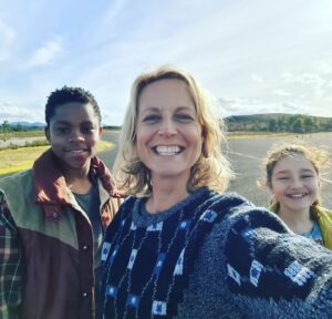 Marta Dusseldorp Instagram - Me and the "kids"

@imimbedla and @avacaryofyllis 

#bayoffirestv