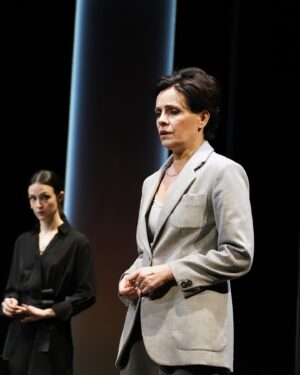 Marta Gastini Instagram - Siamo ancora in tournée con “Il Figlio” di Florian Zeller! 
Le prossime date! 🎭 
Figline Valdarno 9 - 10 Marzo @teatrogaribaldifigline 
Genova 22 - 25 Marzo @teatronazionalegenova 
Brescia 26-28 Marzo Teatro Sociale
Roma 3 - 7 Aprile @teatroparioli