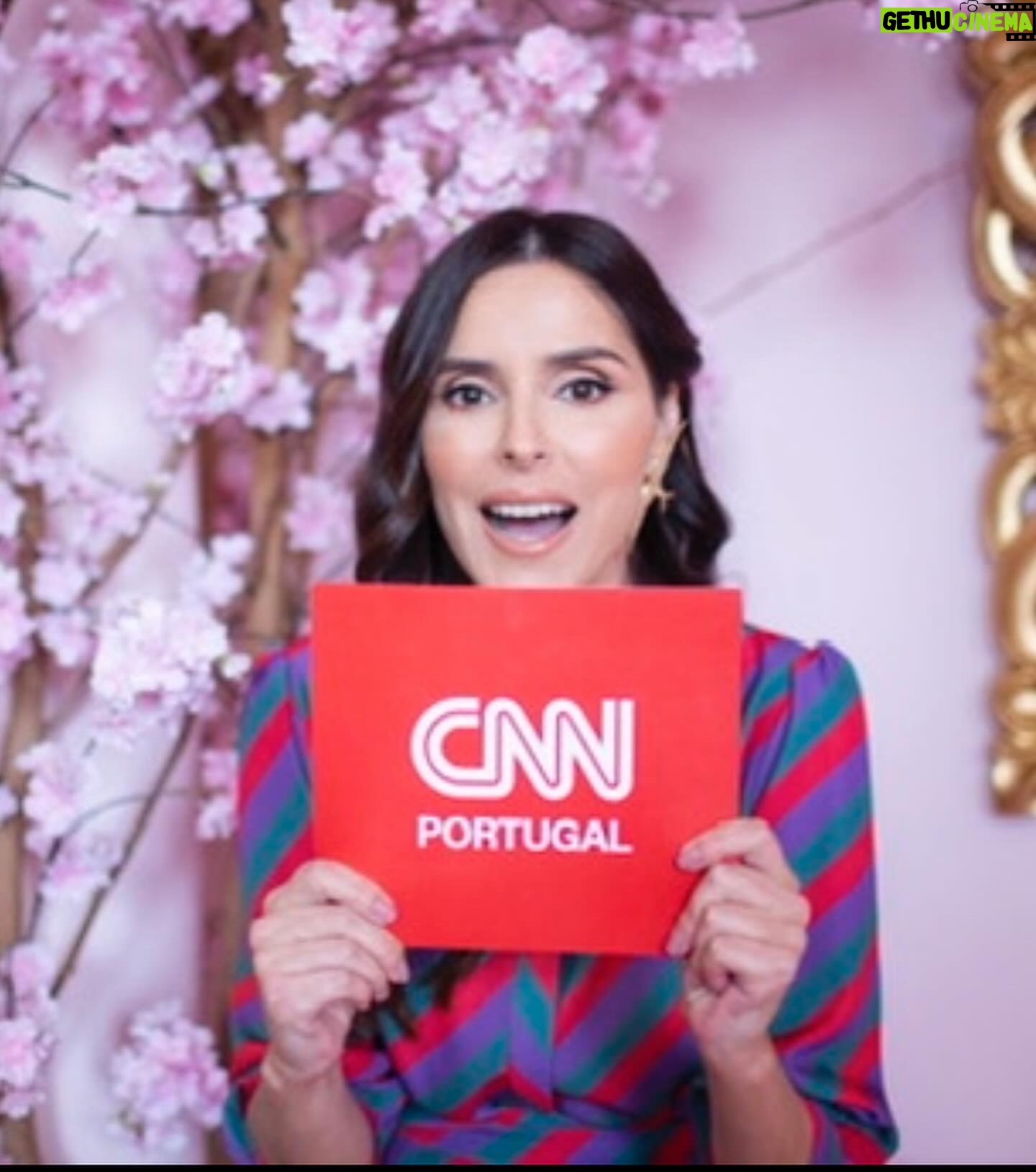 Marta Leite de Castro - 0.9K Likes - Tantas vidas numa! Gratidão e felicidade definem este momento da minha versão 4.5!
Mas o que fica?
Foco!
Nas minhas filhas (SEMPRE E ACIMA DE TUDO), na família, nos amigos, no trabalho, nas viagens e nos novos projetos e e ❤️
