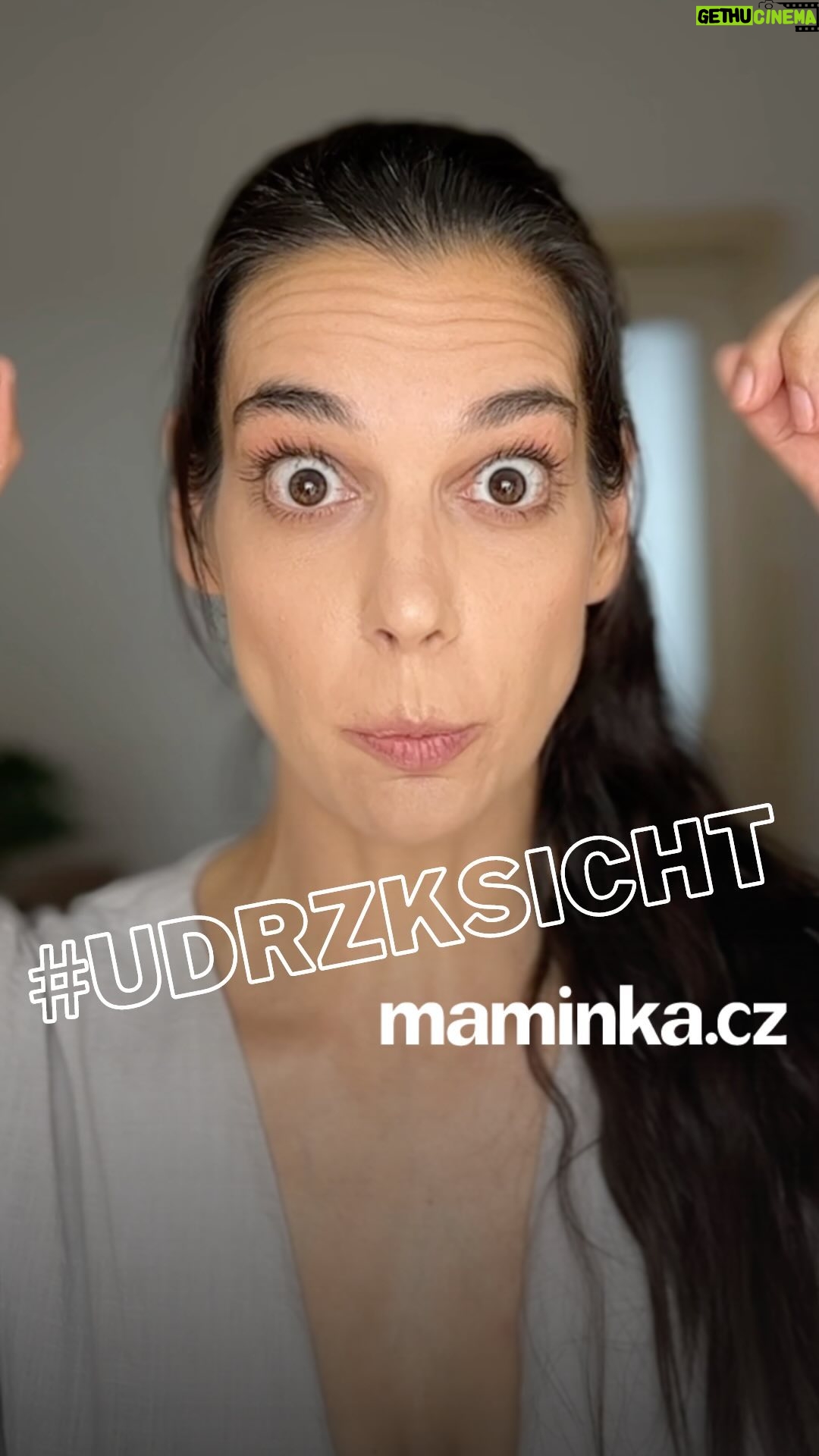 Marta Ondráčková - 2.1K Likes - Rýhy na brambory má na obličeji snad každá máma. 🥔🌚 Následující série cviků, které pro vás pro další lekci #udrzksicht připravila @martadrimalondrackova, vám pomůže se jich zbavit! 🌝🤍