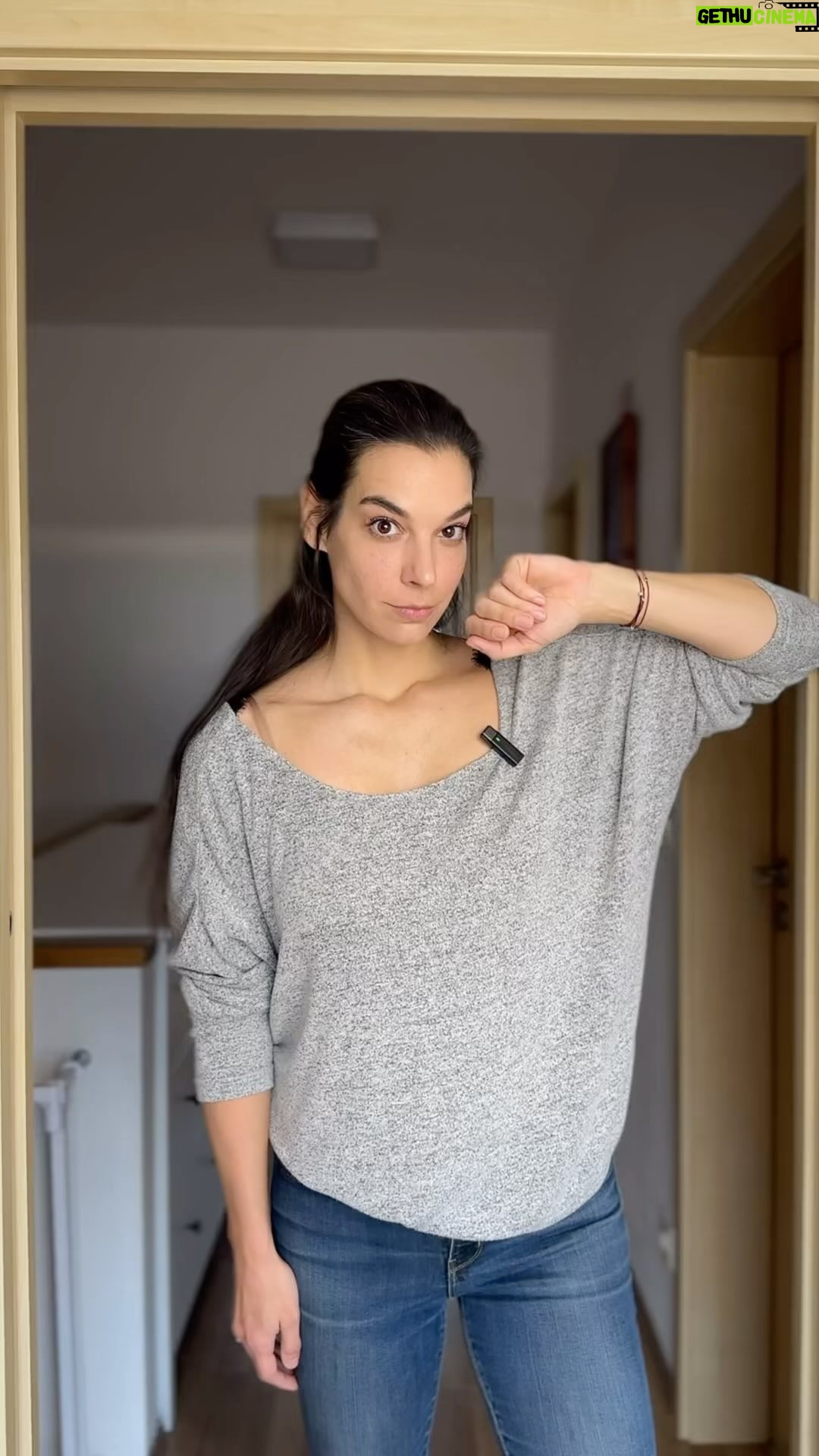 Marta Ondráčková - 2.5K Likes - PRYČ S BASETÍMI TVÁŘEMI, PODBRADKEM i vráskami na krku?
Tohle byste možná nečekali, ale jo - všechno se vším souvisí. Protahujte a vono to celý bude držet mnohem líp!
#udrzksicht #vsechnosevsimsouvisi #protahovacka #antiage #hladkykrk #futra #40 #skoro41 #tvaricky #kondice