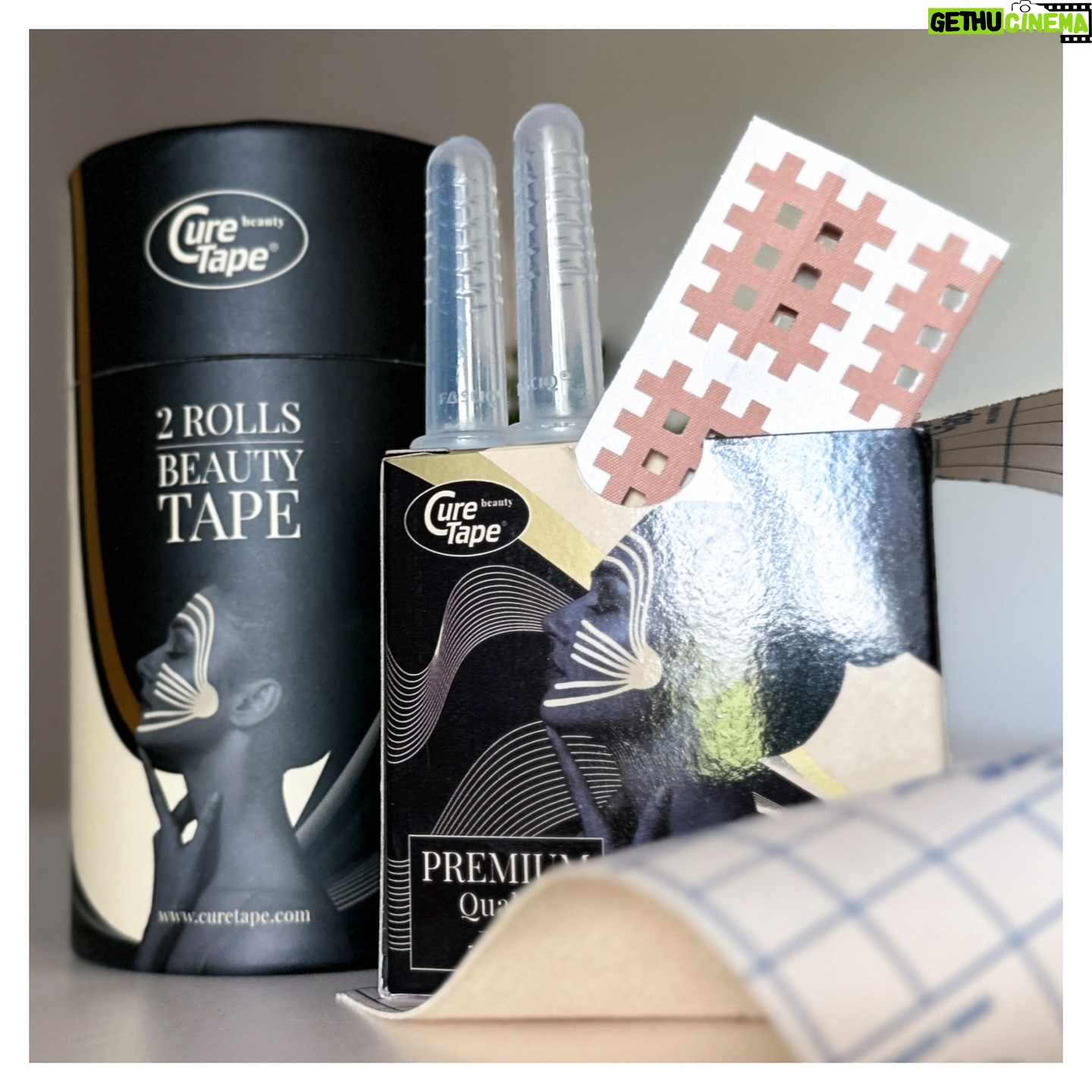 Marta Ondráčková - 585 Likes - KOSMETICKÉ TEJPY @beautytape.cz
Tejpování a konkrétně tyto skvělé tejpy ode mě dobře znáte. Právě teď si můžete udělat radost luxusním balíčkem, který obsahuje dvě balení tejpovací pásky na kosmetické tejpování a k tomu nejjemnější baňky na ošetření obličeje ❤️ Když si k tomu přihodíte crossy, máte dokonalé kombo.
#tejp #kosmeticketejpovani #udrzksicht #zdravaplet #antiage #protivraskam #radost #dovolena #leto #krasnaplet #tochci #crosstape #milujutejpy #mracivka
