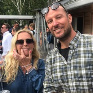 Marte Stokstad Instagram - Skal bare rette litt på snusen før jeg tar bilde med Aksel❤️