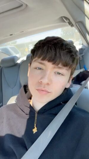 Marteen Instagram - feelin dusty tryna grow this hair out but hi 👋🏼