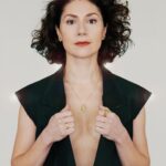 Martha Issová