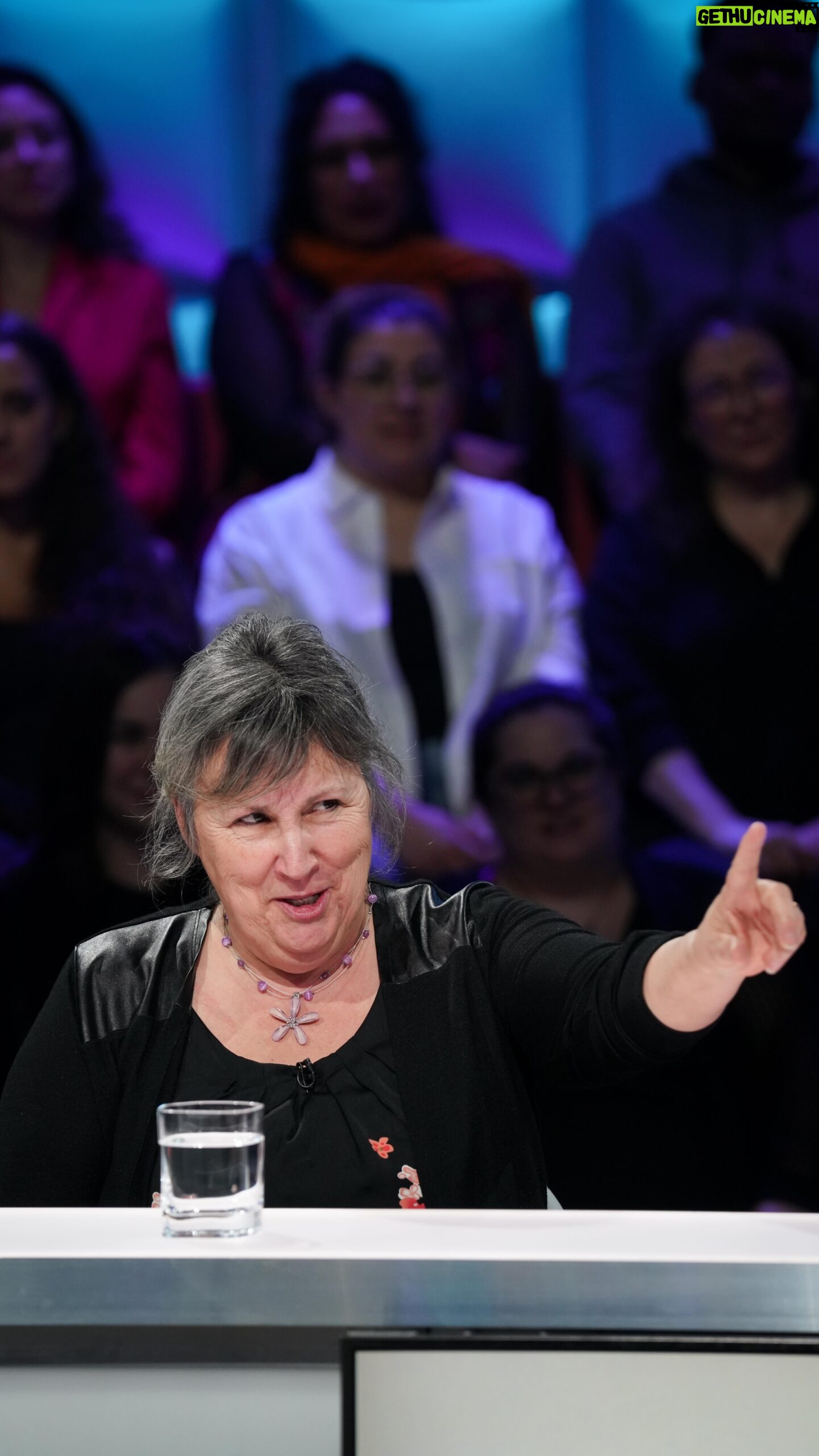 Marthe Laverdière - 3.5K Likes - Marthe Laverdière revient sur sa dépression qu’elle a vécue seule.
#TLMEP #toutlemondeenparle #marthelaverdiere