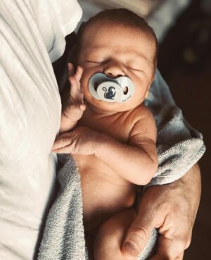 Martin Björk Instagram - Älskade Fabian. Nu är det på dagen 5 år sen du kom in i vårt liv. Inte en lugn stund har vi haft sen dess. Du är en riktig glädjespridare som ständigt söker nya äventyr. Grattis på födelsedagen. Mamma, pappa o Stella älskar dig🎉❤️
