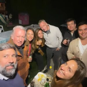Martín Cárcamo Instagram - Reunión de los Cárcamo en Viña del Mar 😍🫶
Fue un día increiblemente feliz ❤️ ... nada mas lindo que juntarse en familia 😃🙌
Muchas gracias queridos @nausset y @diego.carcamog78  Grandes anfitriones .. se pasaron!!
