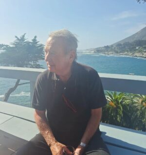 Martín Cárcamo Instagram - Hoy esta de cumpleaños🥳 MI PAPÁ, MI MEJOR AMIGO Y MI SOCIO❤️
Muchas felicidades Guillermo👏👏👏 
Te adoro !! Mañana celebramos los 75 como se merece 😘😘😘