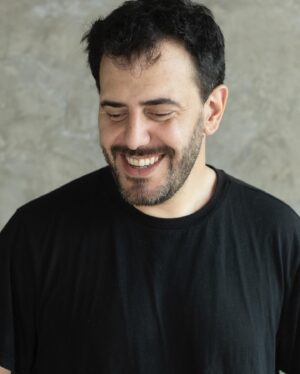 Martín Garabal Instagram - El último mes:
1. Envidiosa, próximamente por Netflix
2. Martín Movilero en el Lollapalooza 
3. Haciendo @edicionespecial__ 
4. Un retrato de @malenafradkin 
5. Un retrato de @boscology