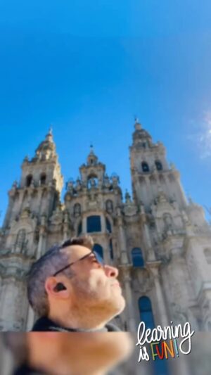 Martín Karpan Instagram - En @compostelabs podes estudiar con los mejores profesionales, pasear por los sitios más bellos de España y trabajar al mismo tiempo. Tu MBA en administración de empresas está aquí. Porque el camino hacia el éxito comienza dando el primer paso….#mba #estudiaenespaña #vivirenespaña