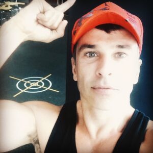 Martín Karpan Instagram - RESULTADOS. En tu espíritu...en tu cabeza y en tus elecciones. Bienvenido sea todo lo q impulse tu mejor versión🤟🏼. #actitudspinning @spinningcentergym