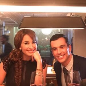 Martín Karpan Instagram - Filmando "Doble" del talentoso @cabecimotor con las bellas @majidaissa @julieticarestrep0 y el multifacético políglota @riccafilm en un resto delicioso y so cool de bogota @vitto_bogota