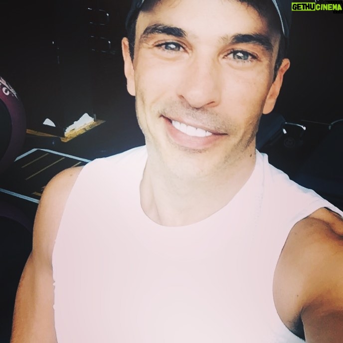 Martín Karpan - 3.7K Likes - Voluntad disciplina motivación = sonrisa después de entrenar en mi @spinningcentergym #actitudspinning