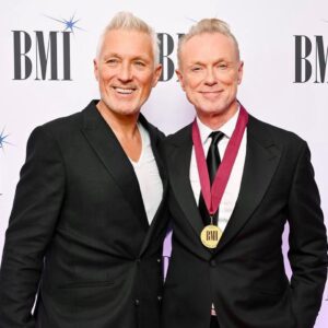 Martin Kemp Instagram - Huge Congratulations to my beautiful brother.. @garyjkemp getting the BMI icon Award for a catalog of songs that changed both our lives!!!
So proud of you mate
Mx