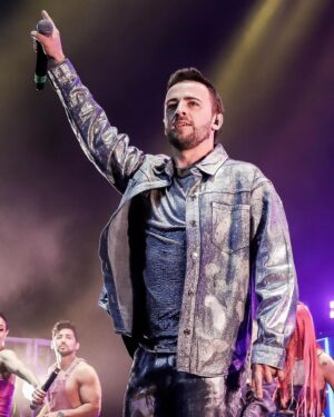 Martín Ricca Instagram - @2000sxsiempre 

📍Guadalajara
📍Puebla 

📷  @soy_alanhdez 

👟 @adidasmx 

@boboproducciones 

#2000sxsiempre #martinricca #martinriccaenmexico #boboproducciones #gira #música #fans #show #concierto #vida #música #mexico🇲🇽 #argentina🇦🇷