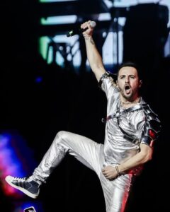 Martín Ricca Instagram - @2000sxsiempre 

📍Guadalajara
📍Puebla 

📷  @soy_alanhdez 

👟 @adidasmx 

@boboproducciones 

#2000sxsiempre #martinricca #martinriccaenmexico #boboproducciones #gira #música #fans #show #concierto #vida #música #mexico🇲🇽 #argentina🇦🇷
