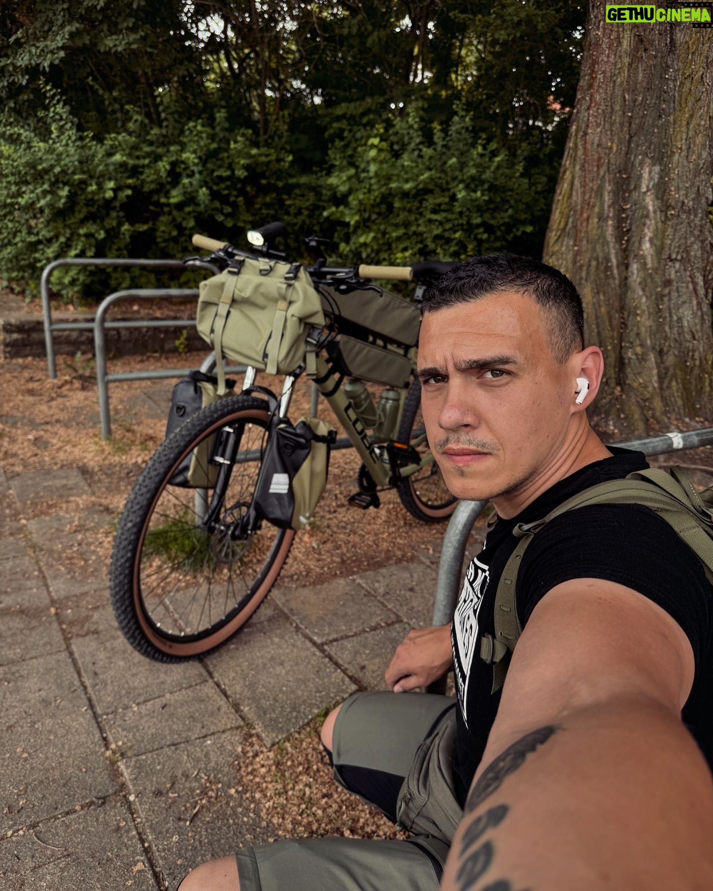 Martin Rudloff - 19.6K Likes - Ich hab Po-Schmerzen...
Martin (40) sucht Fachpersonal für einen HinternScan!!
Jetzt mal unter uns bin ich einfach nix gewohnt oder ist mein Sattel schuld?? #ArschScanner