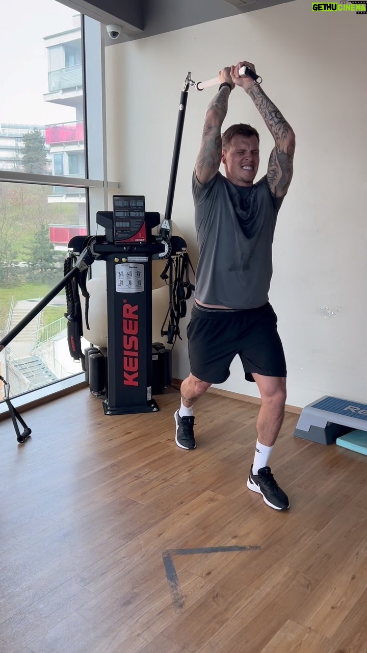 Martin Škrtel - 4.5K Likes - Aj taký je futbal…