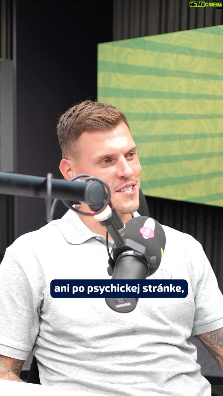 Martin Škrtel - 8.3K Likes - Včera sa Adela vo vysielaní priznala, že toto je jej obľúbená príhoda z rozhovoru s Martinom Škrtelom #sauvolnili 😅 Tak vyberáme do koncoročného “best of” s nádejou na lepšie zajtrajšky 😎 #jasomfunradio #funradio
