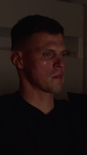 Martin Škrtel Instagram - Nebudem klamať🗣️Posledné dni sú pre mňa skutočne veľmi emotívne❤️Keď som videl film prvýkrát dostalo ma to👤Po jeho konci som zostal sedieť pozerať do obrazovky a nehovoril📺Musel som to vstrebať❤️Je to naozaj silné a myslím, že sa to podarilo🍀Na začiatku sa mi do toho veľmi nechcelo, ale teraz vôbec neľutujem, že som sa tak rozhodol👏🏻Som zvedavý, čo poviete Vy🗣️Už v nedeľu ho môžete vidieť na štadióne v Trnave🕰️
Lístky👉🏻Maxiticket.sk