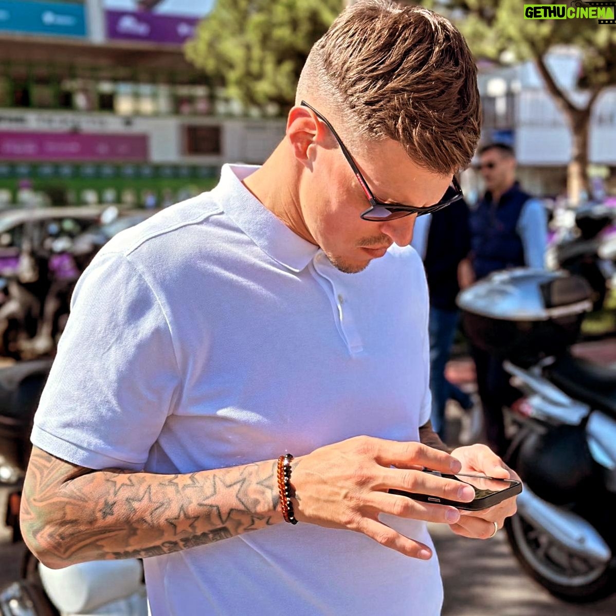 Martin Škrtel - 3.6K Likes - #vinitaly via Verona #cheers 🥂